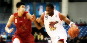 T-Mac treinando pelo Qingdao Eagles Time que jogou na china (2012-2013)